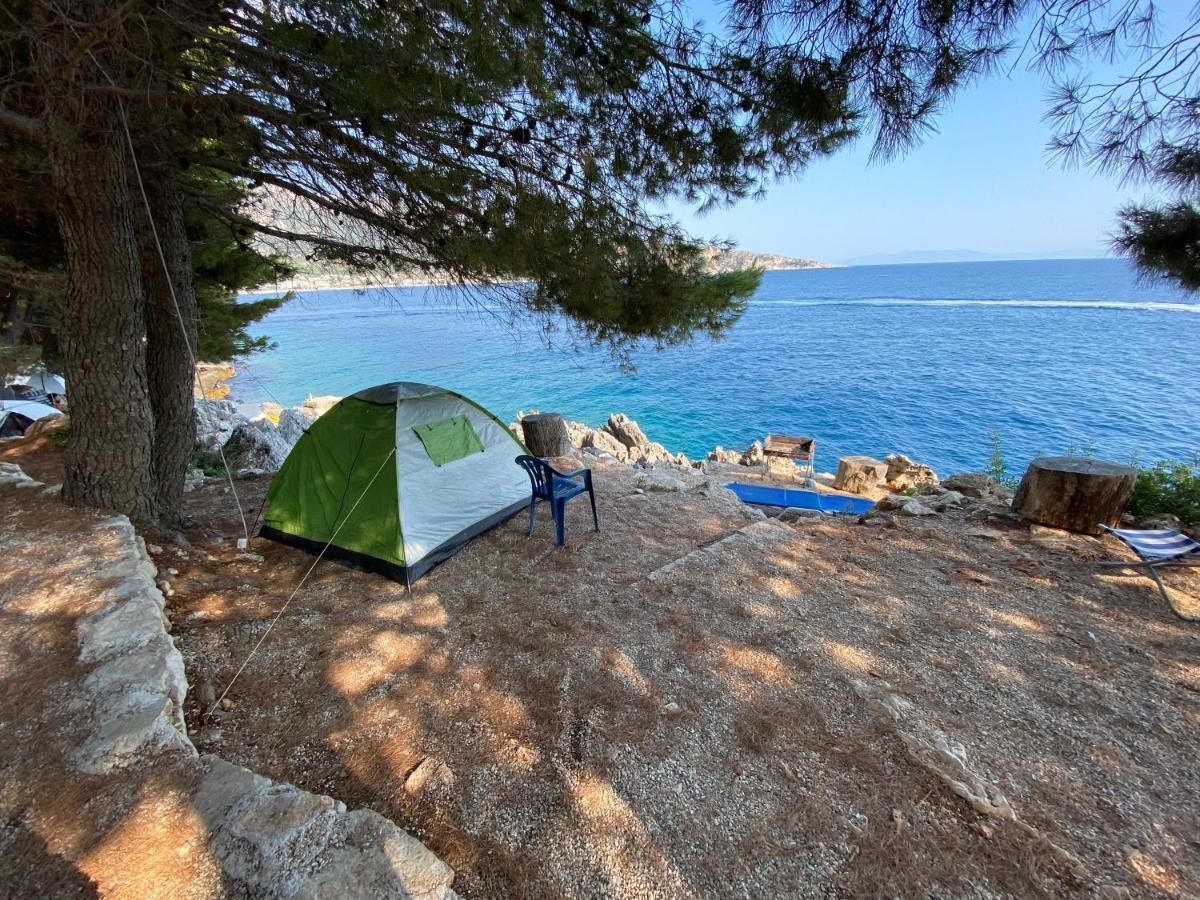 Pine Side Camp Himare Exterior foto