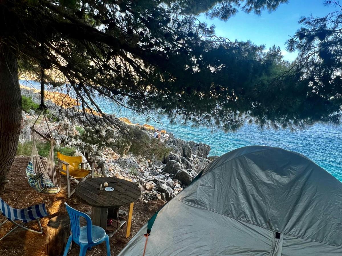 Pine Side Camp Himare Exterior foto