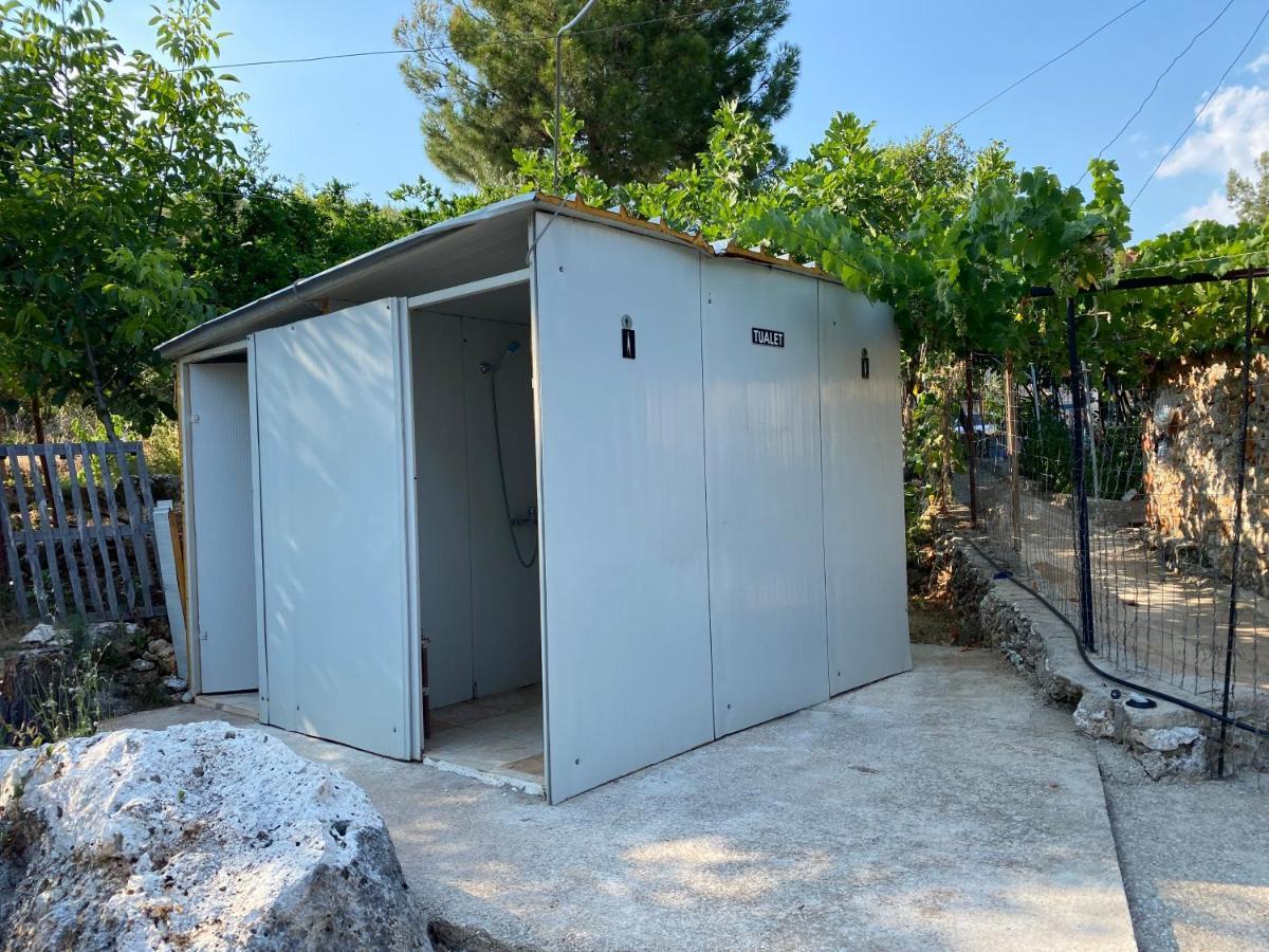 Pine Side Camp Himare Exterior foto